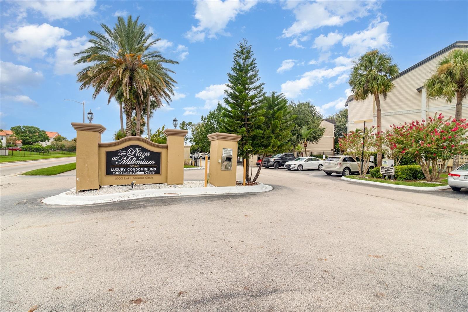 Investor Special. A first floor unit close to the community pool. This unit has a screened in porch, brand new water heater, and the washer and dryer stay! Don't miss the opportunity for this single owner unit as your next buy-and-hold rental. Close to Disney, close to the Parks, and main thoroughfares. The HVAC is 10 years old.