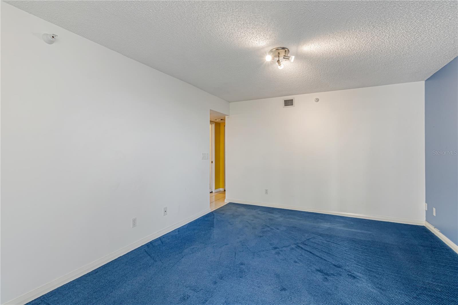 PELICAN BAY YACHT CLUB CONDO BLDG B - Residential