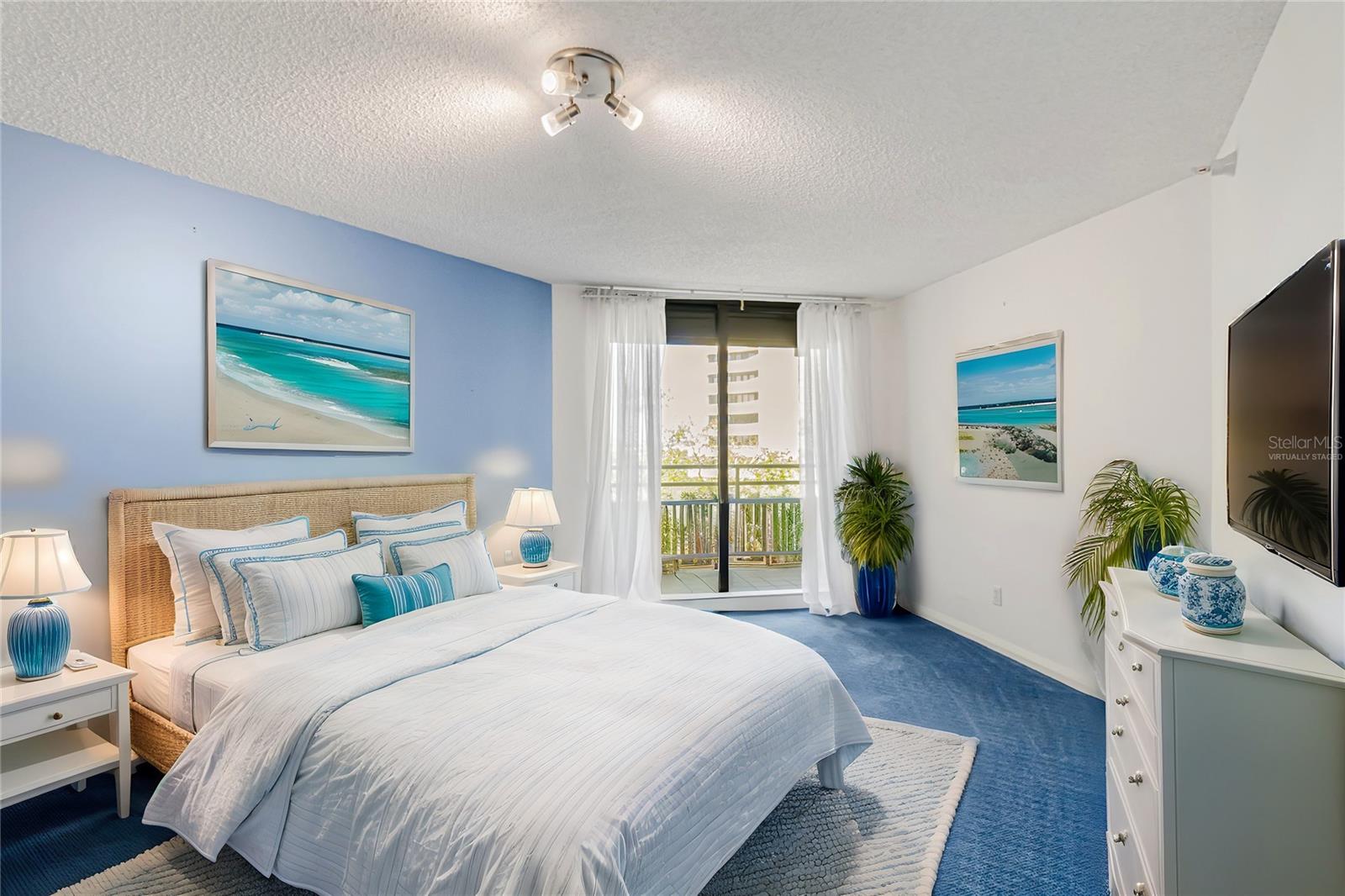 PELICAN BAY YACHT CLUB CONDO BLDG B - Residential