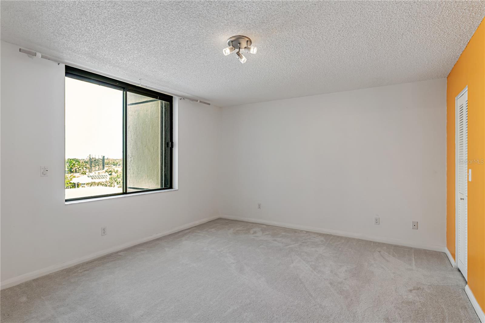 PELICAN BAY YACHT CLUB CONDO BLDG B - Residential