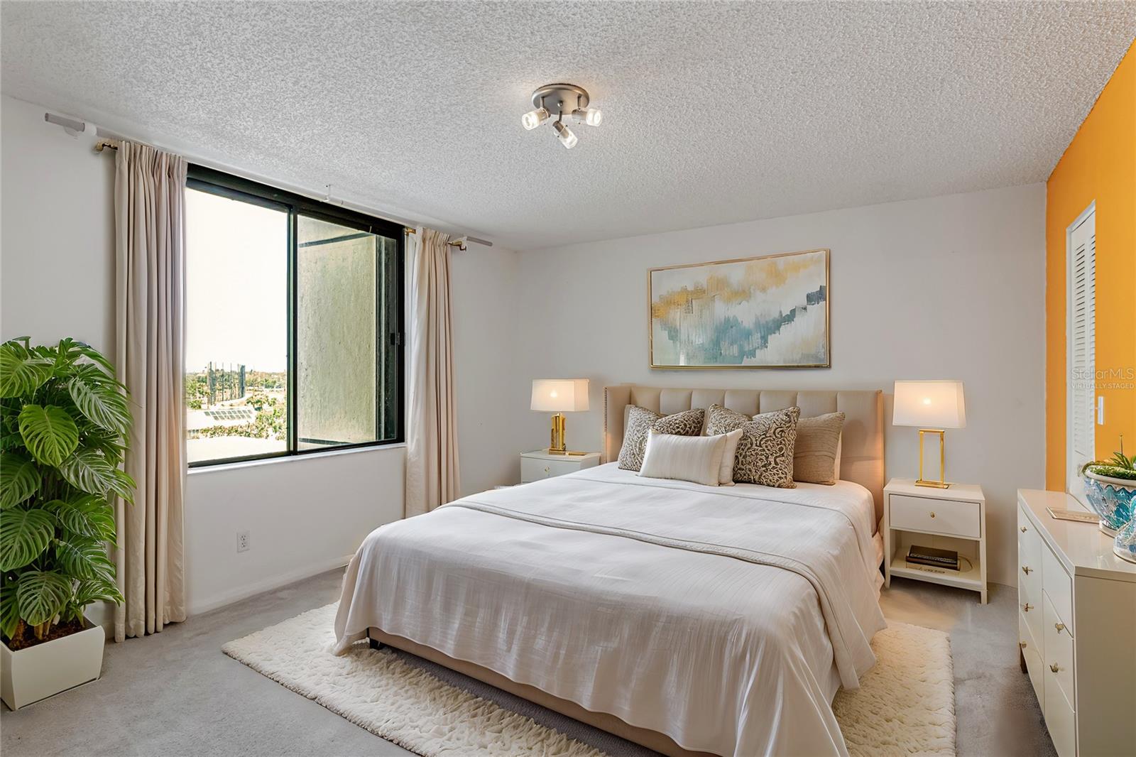 PELICAN BAY YACHT CLUB CONDO BLDG B - Residential