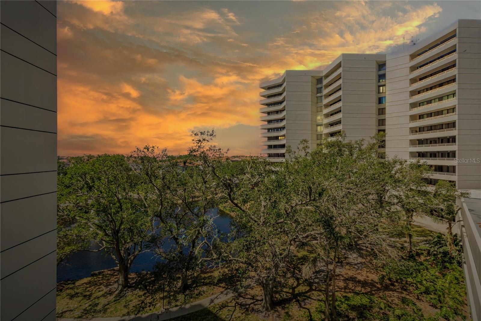 PELICAN BAY YACHT CLUB CONDO BLDG B - Residential