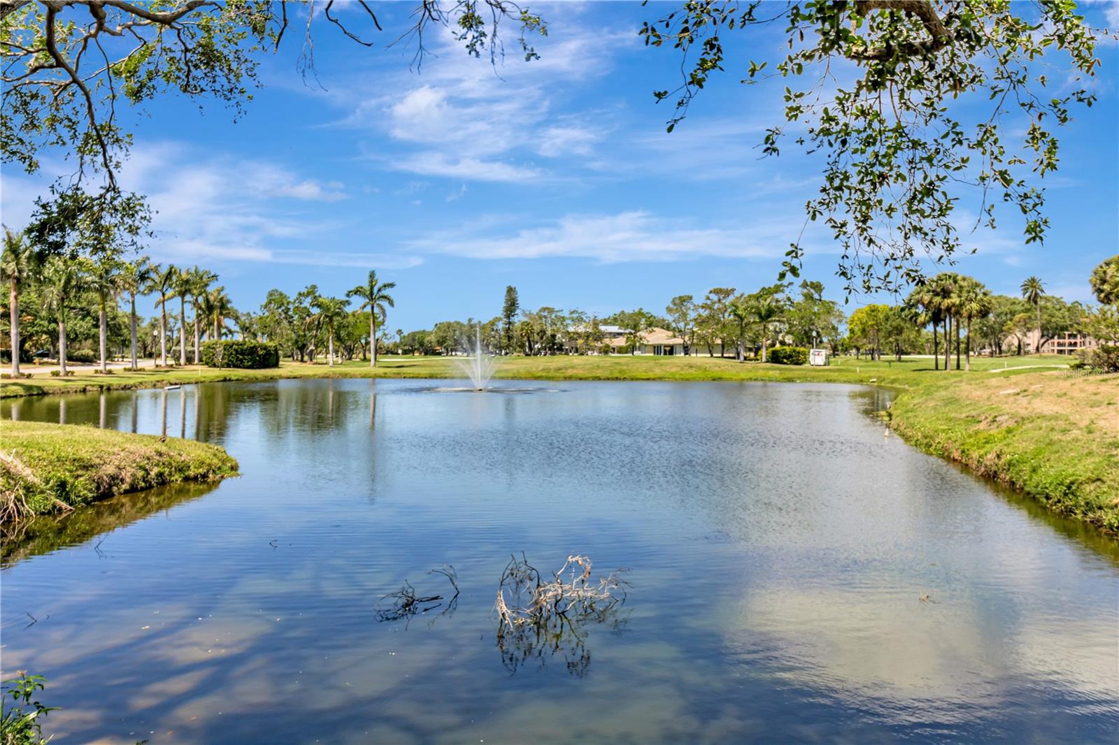 PELICAN BAY YACHT CLUB CONDO BLDG B - Residential