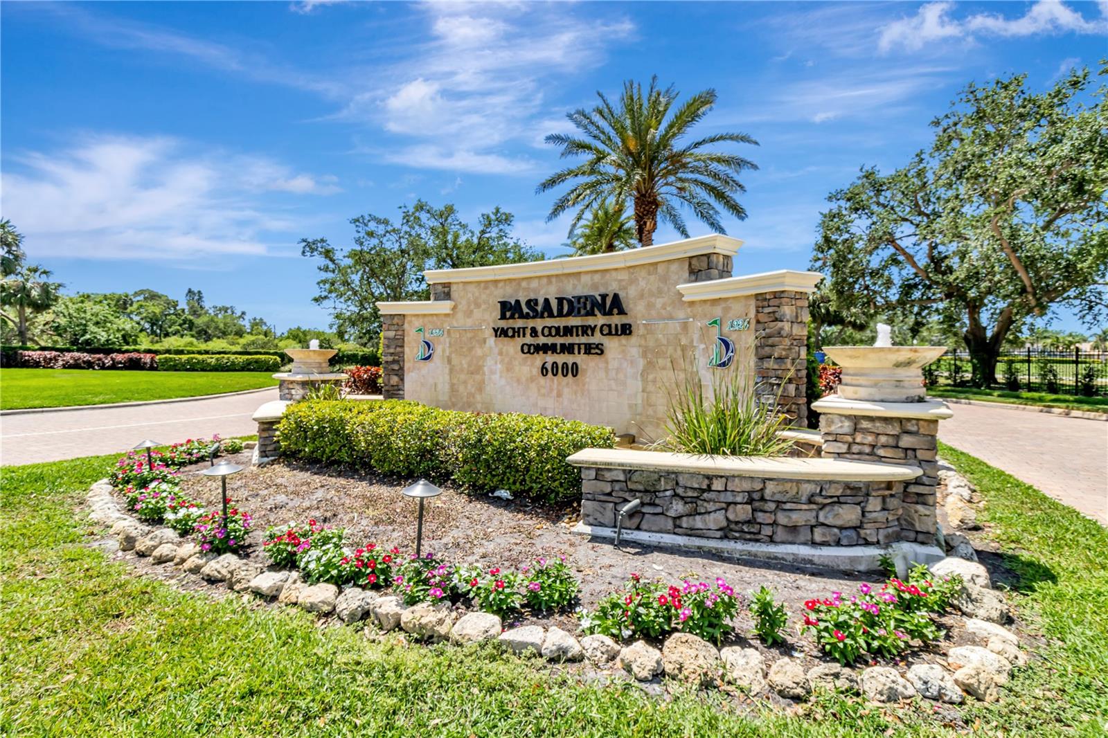 PELICAN BAY YACHT CLUB CONDO BLDG B - Residential