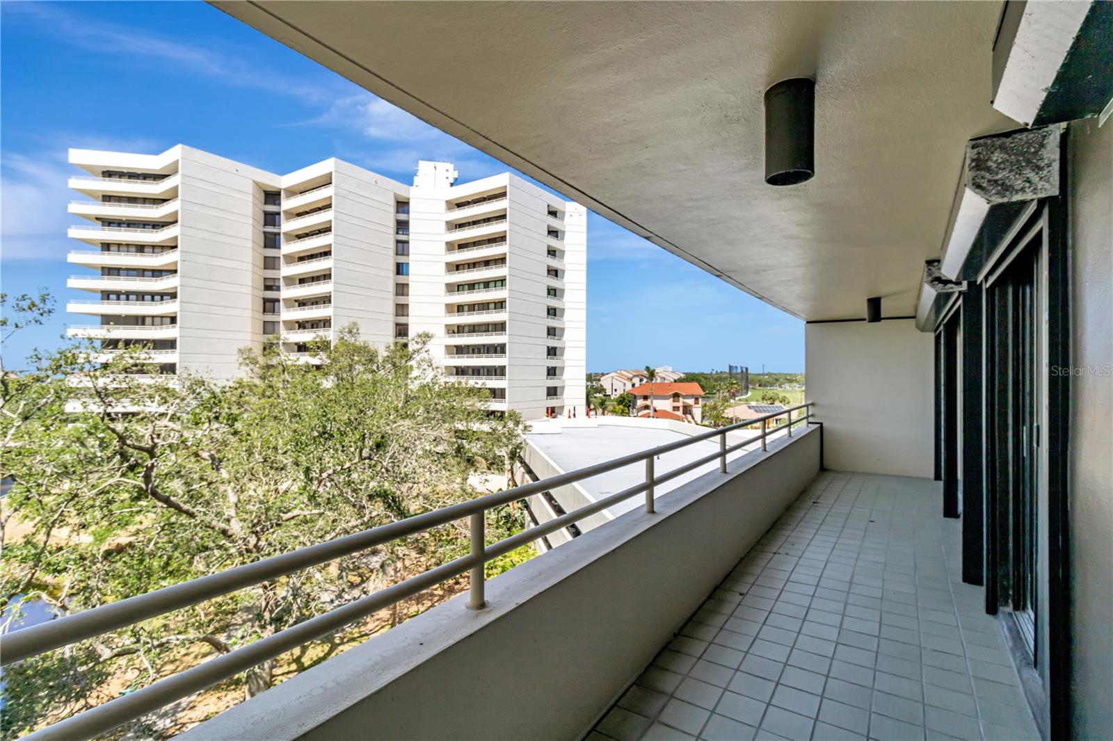 PELICAN BAY YACHT CLUB CONDO BLDG B - Residential