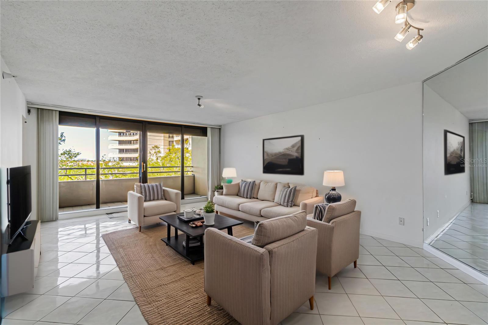 PELICAN BAY YACHT CLUB CONDO BLDG B - Residential