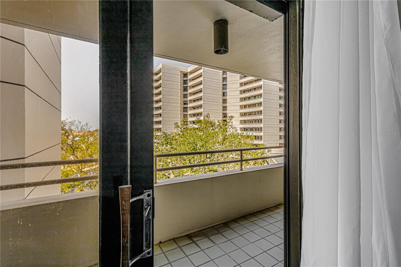 PELICAN BAY YACHT CLUB CONDO BLDG B - Residential