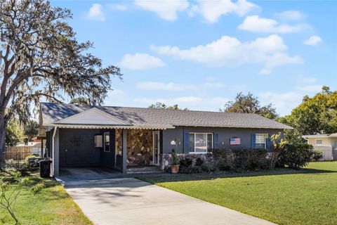 A home in DEBARY