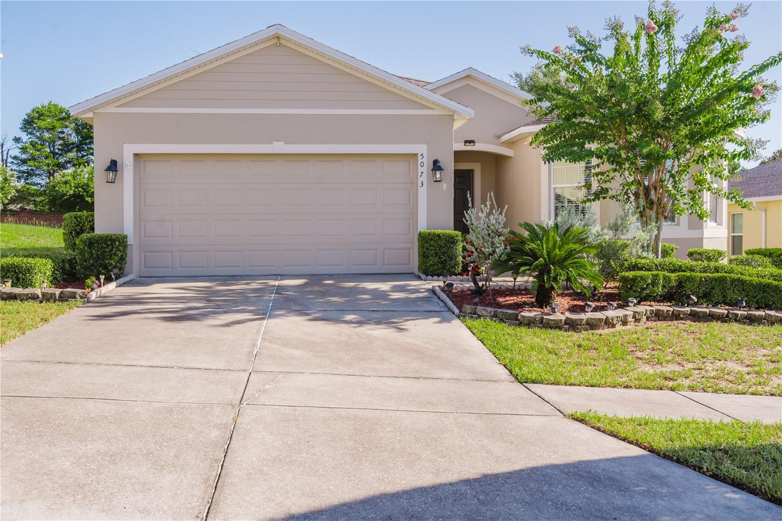 Beautiful 3 bedroom, 2 bathroom home in Haines City. MOVE IN READY, impeccable condition and very motivated sellers! Amazing location in Patterson Groves Neighborhood, very serene and wholesome, minutes from I-4 and new developed shopping areas.