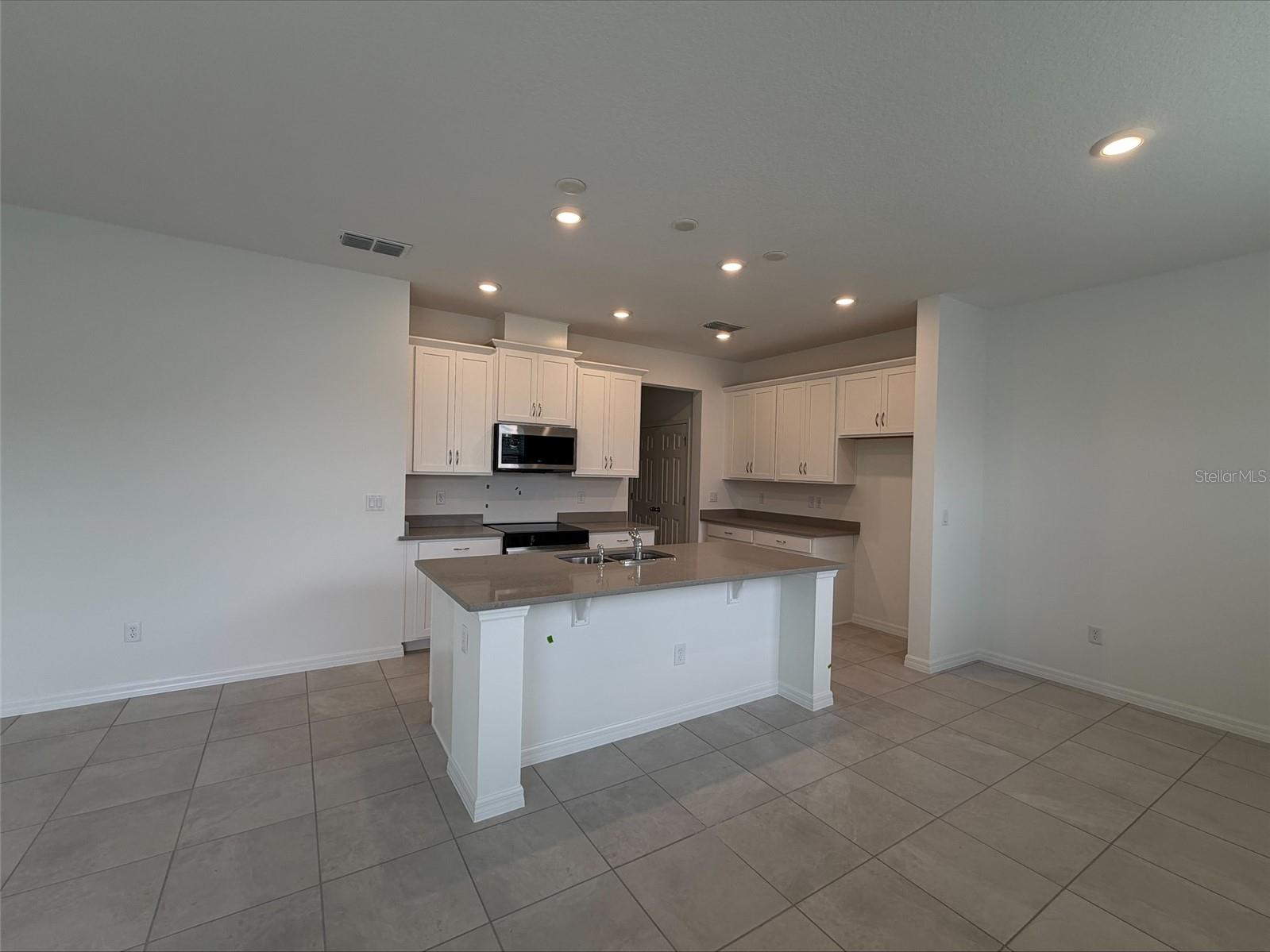 1196 HAPPY FOREST LOOP