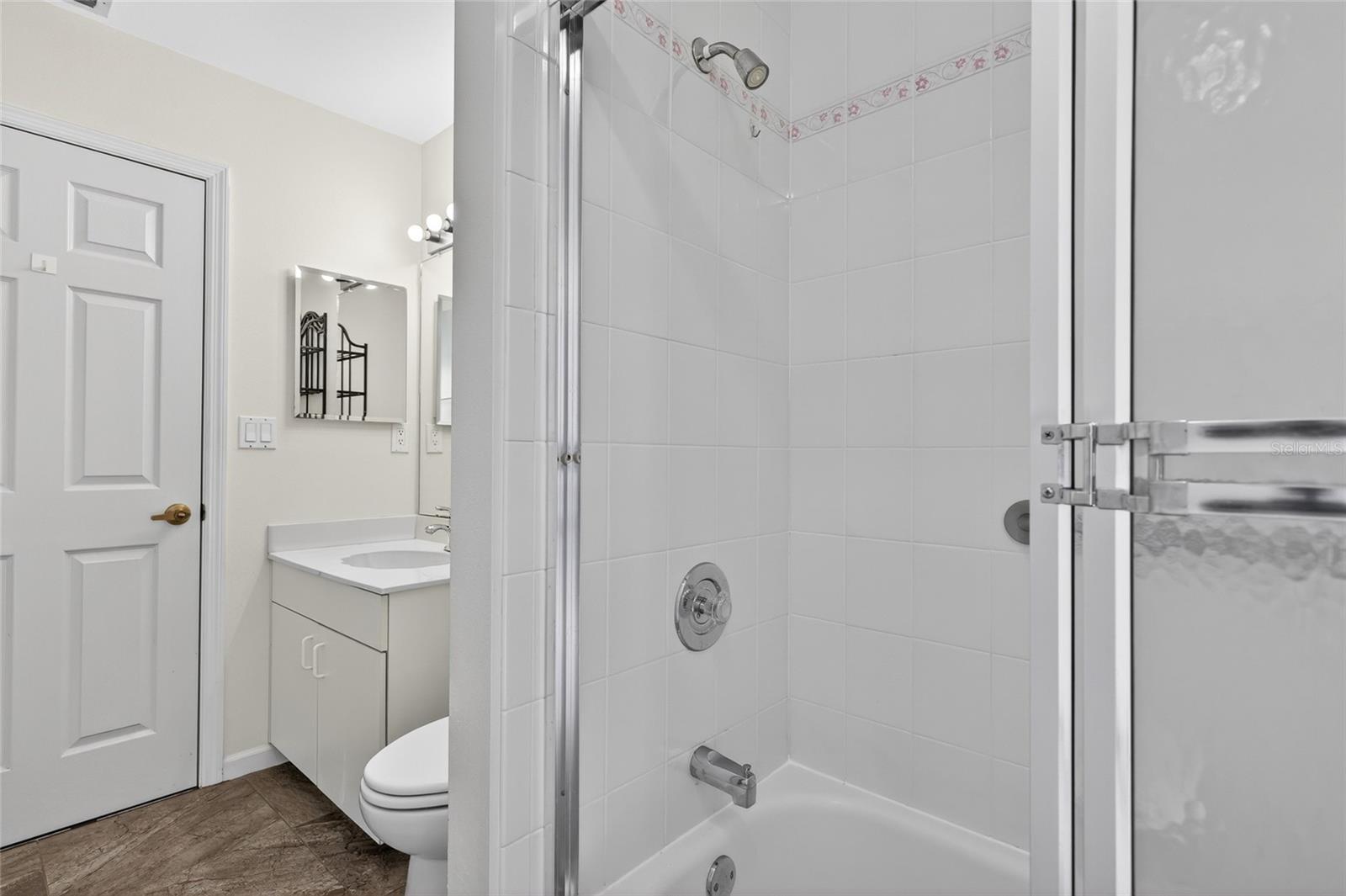 PEACHLAND PLACE - Residential