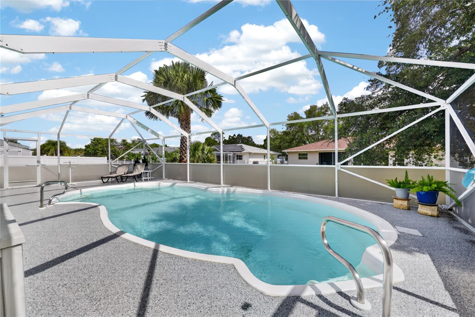 PEACHLAND PLACE - Residential
