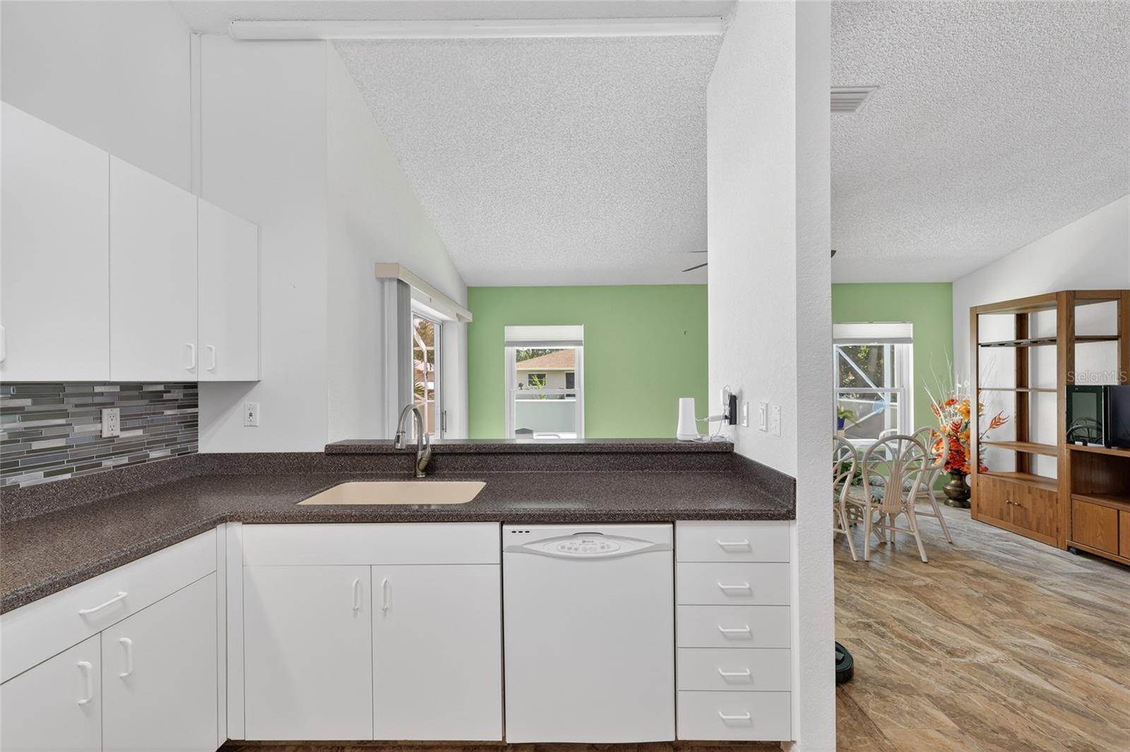 PEACHLAND PLACE - Residential