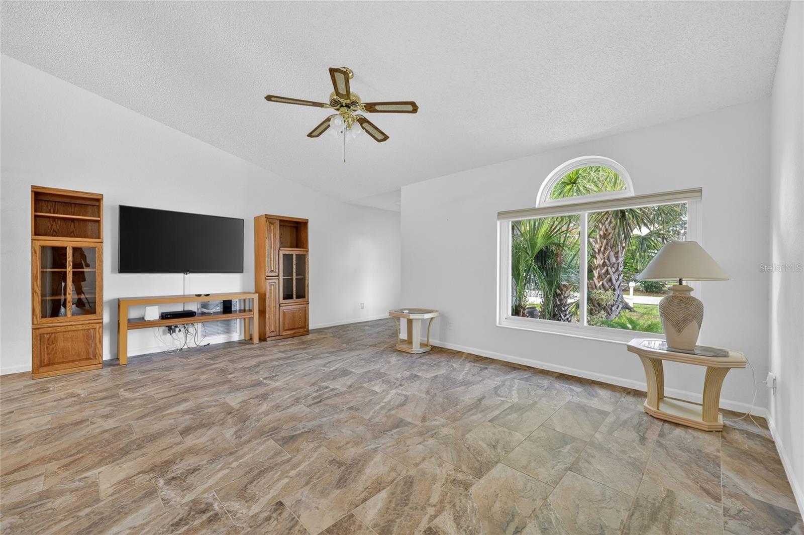 PEACHLAND PLACE - Residential