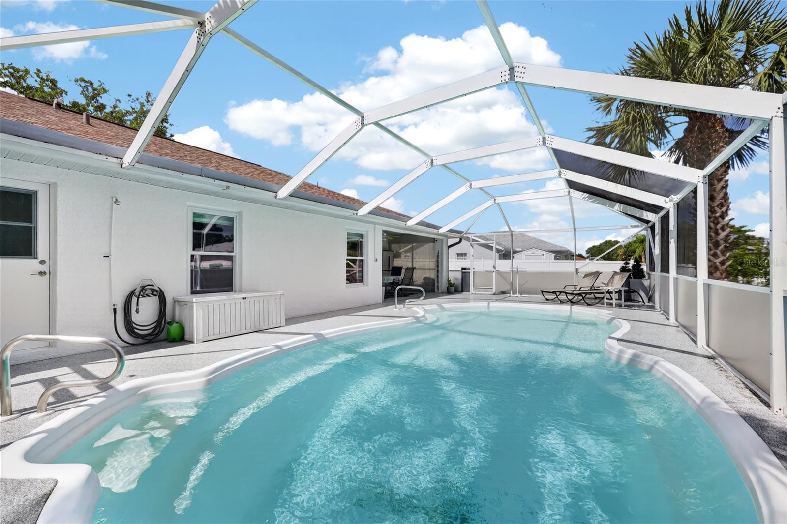 PEACHLAND PLACE - Residential