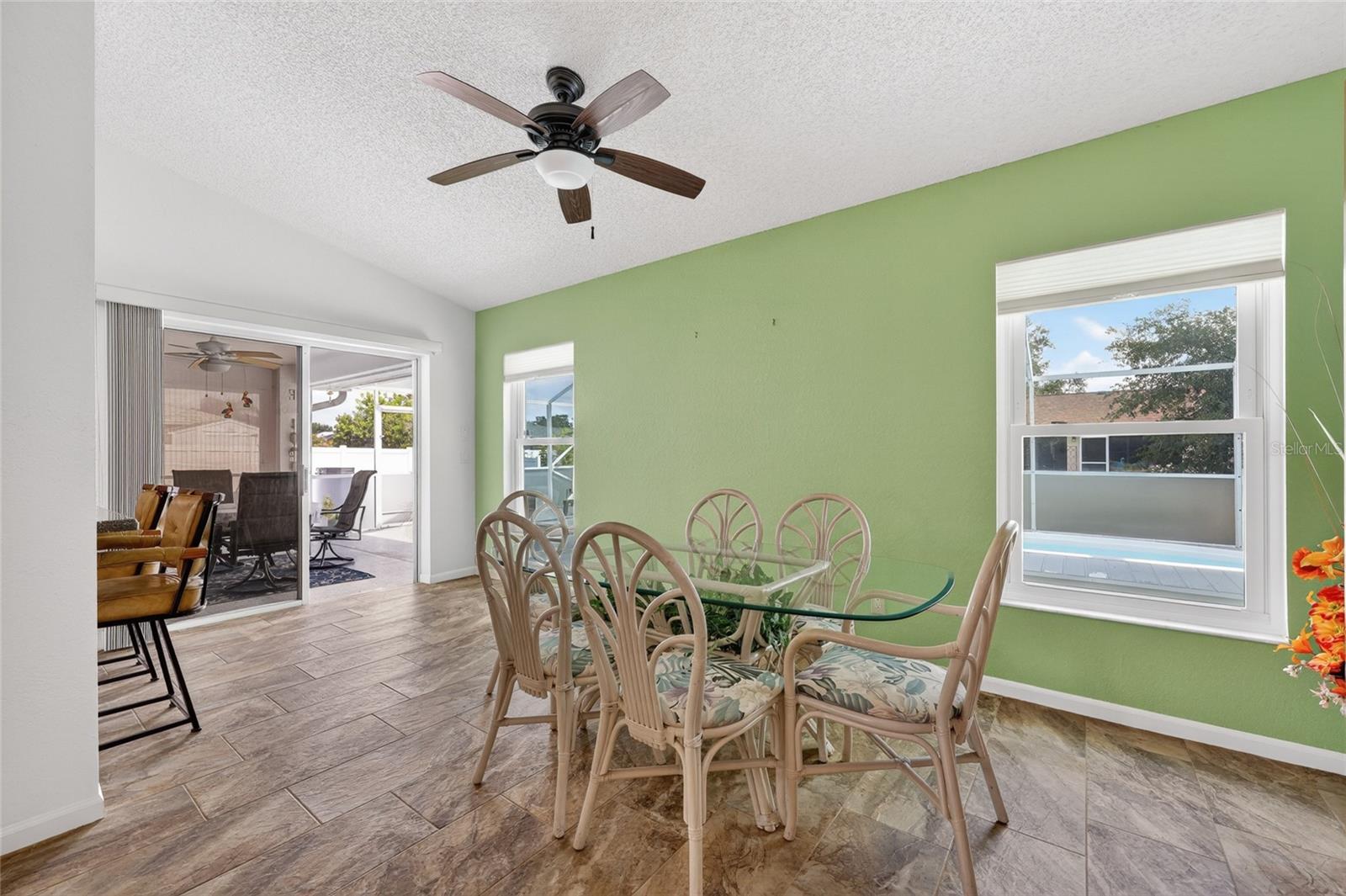 PEACHLAND PLACE - Residential