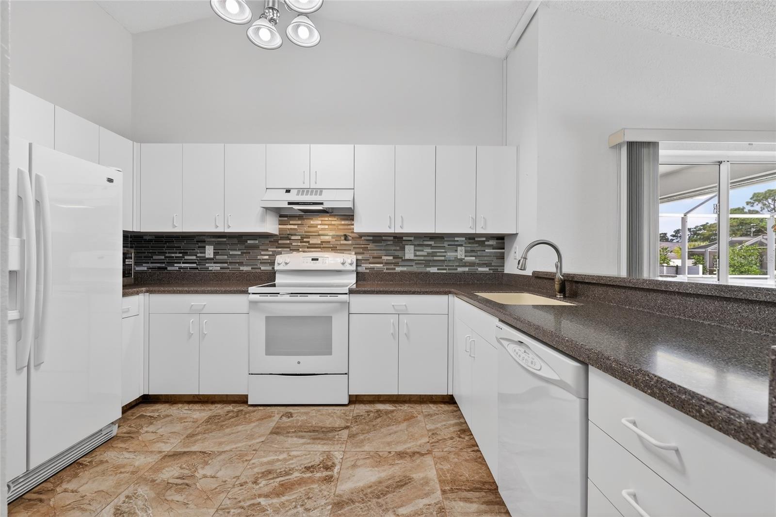 PEACHLAND PLACE - Residential