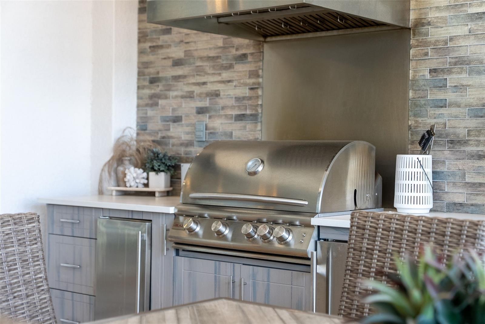 AZARIO ESPLANADE PH II SUBPH C-O - Residential