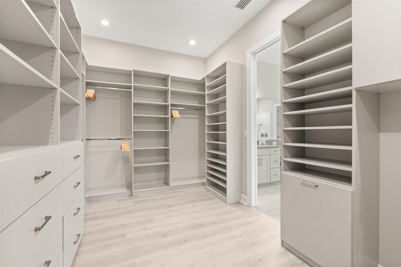 AZARIO ESPLANADE PH II SUBPH C-O - Residential