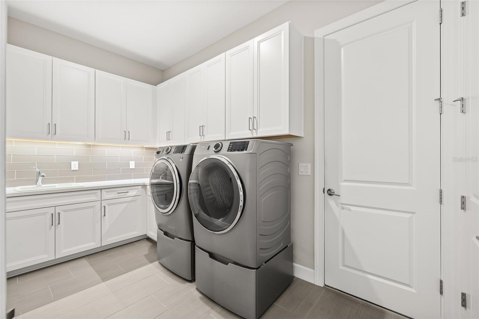 AZARIO ESPLANADE PH II SUBPH C-O - Residential