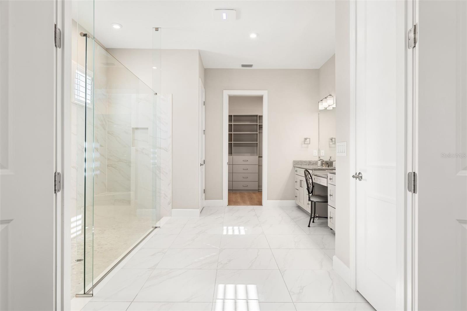 AZARIO ESPLANADE PH II SUBPH C-O - Residential