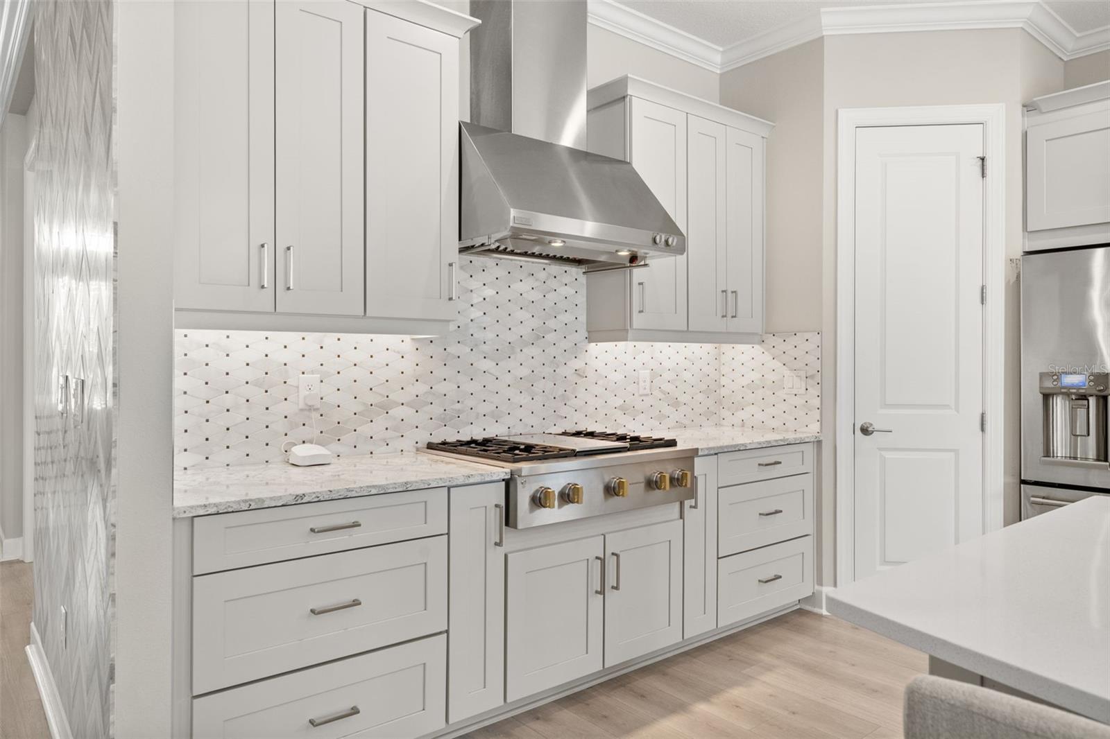 AZARIO ESPLANADE PH II SUBPH C-O - Residential