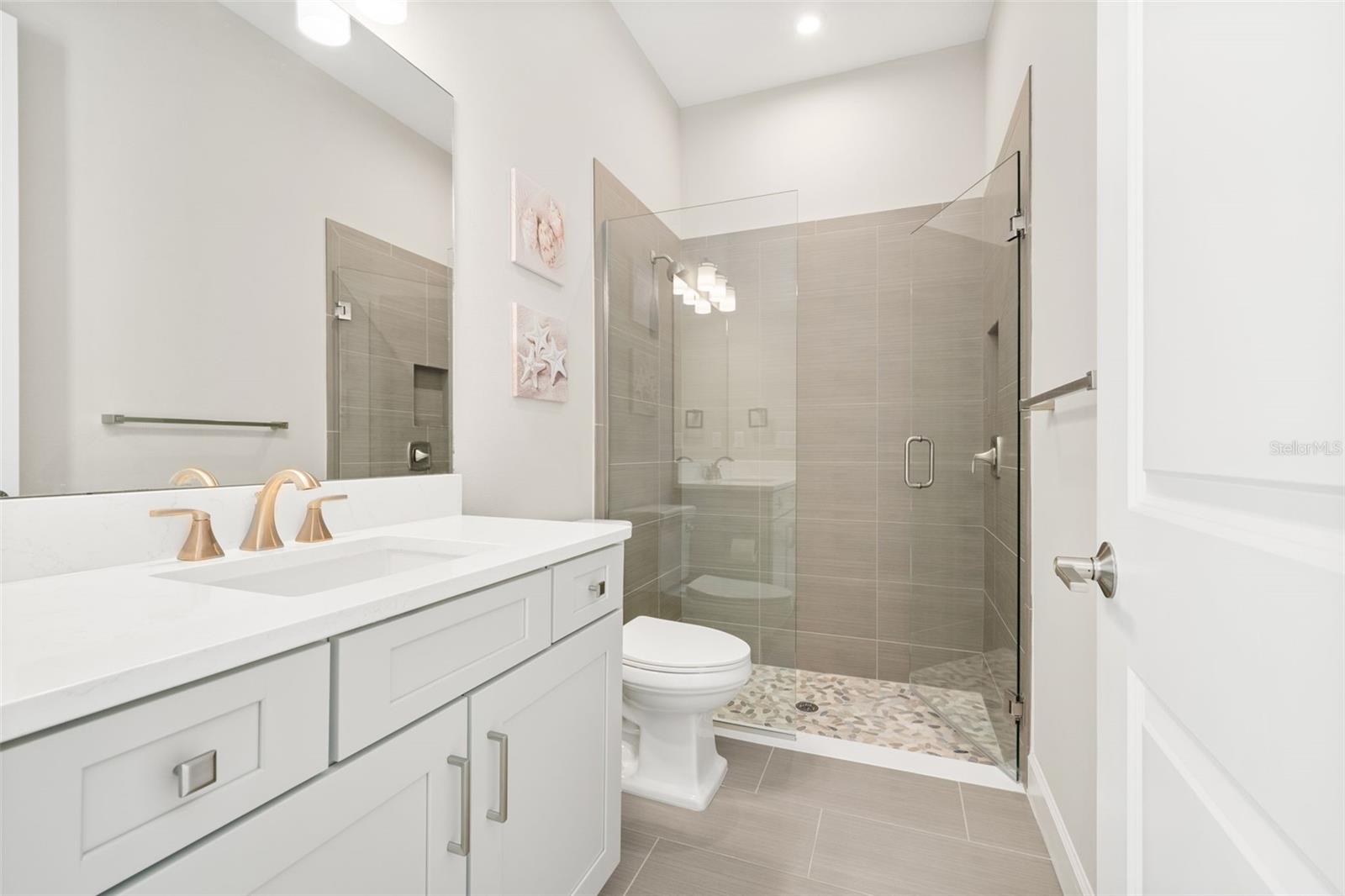 AZARIO ESPLANADE PH II SUBPH C-O - Residential