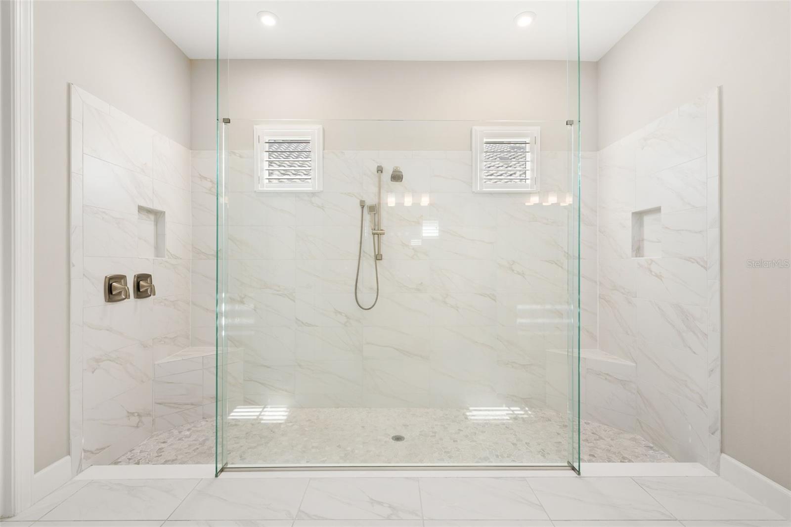 AZARIO ESPLANADE PH II SUBPH C-O - Residential