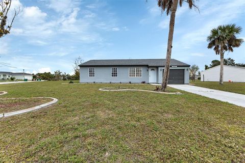 A home in PORT CHARLOTTE