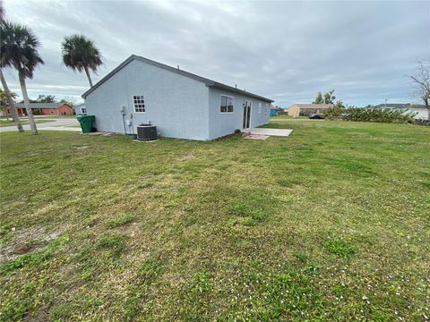 A home in PORT CHARLOTTE