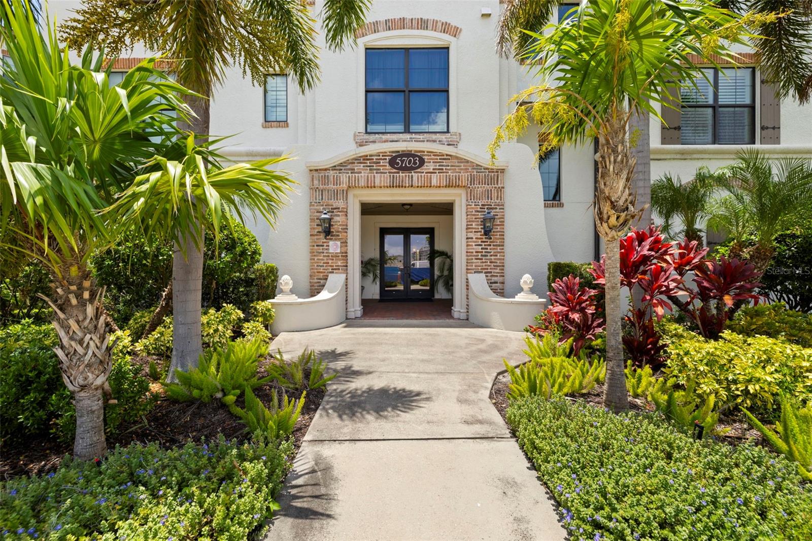 5703 YEATS MANOR DRIVE 401