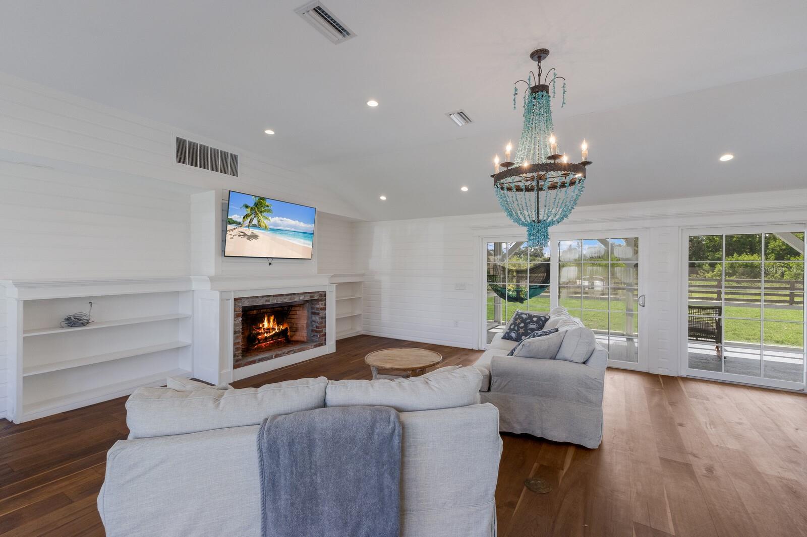 ACREAGE - Residential