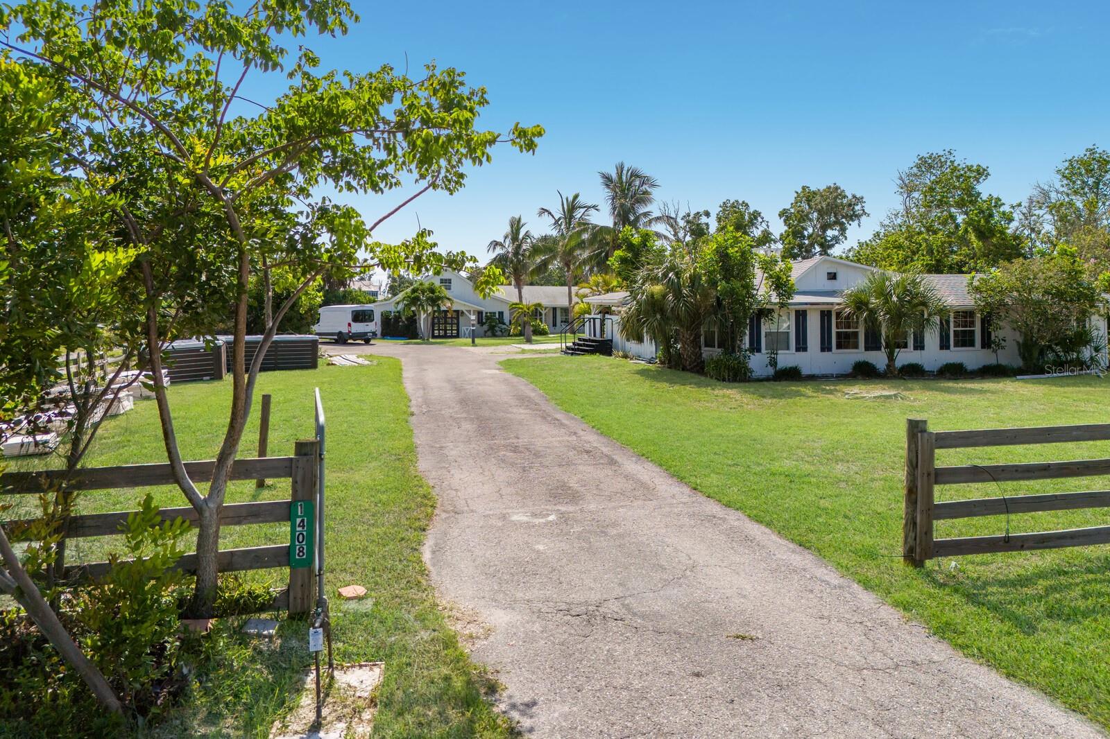 ACREAGE - Residential