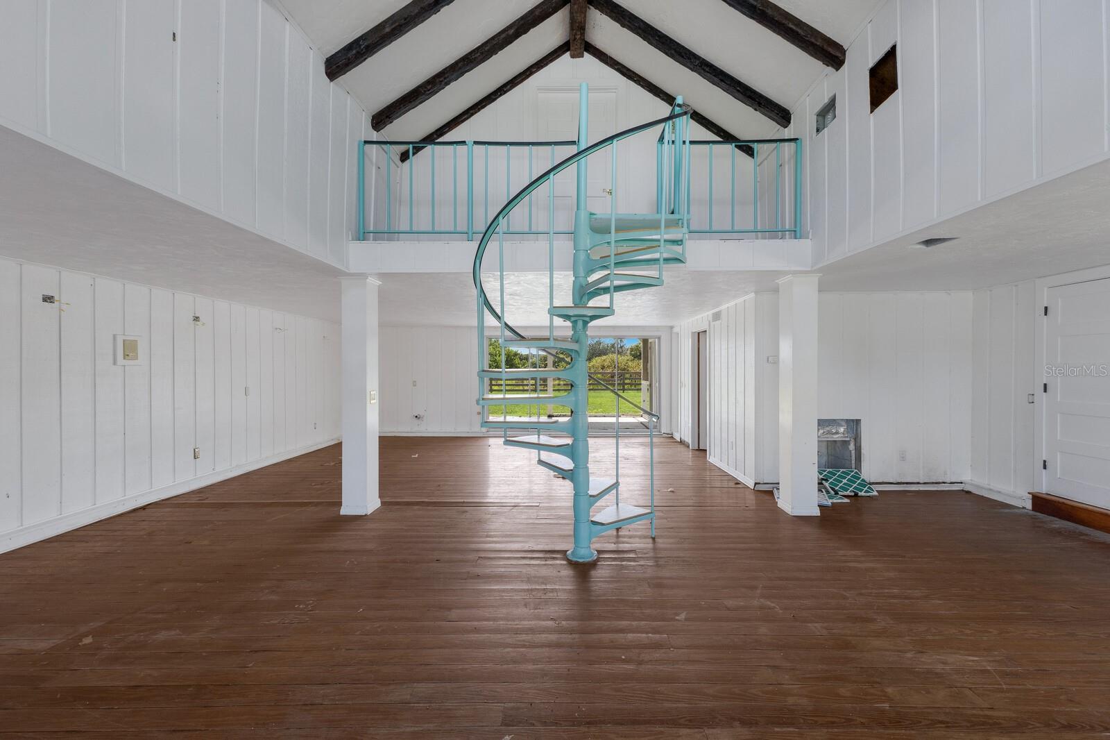 ACREAGE - Residential