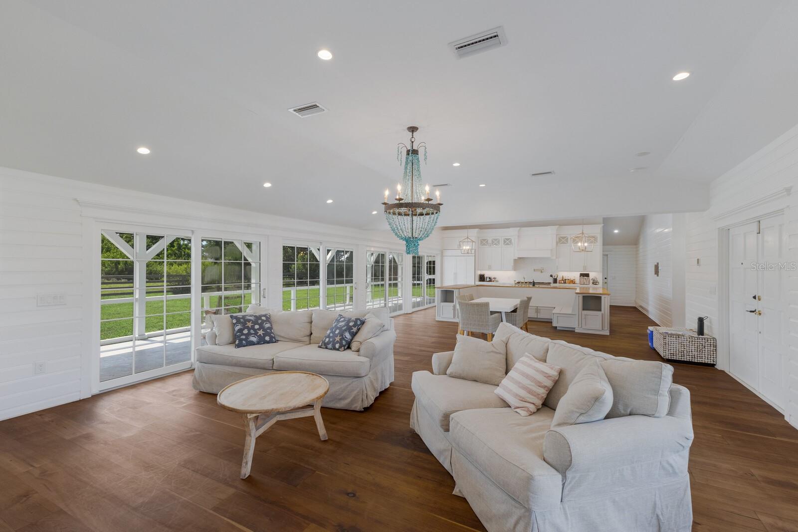 ACREAGE - Residential