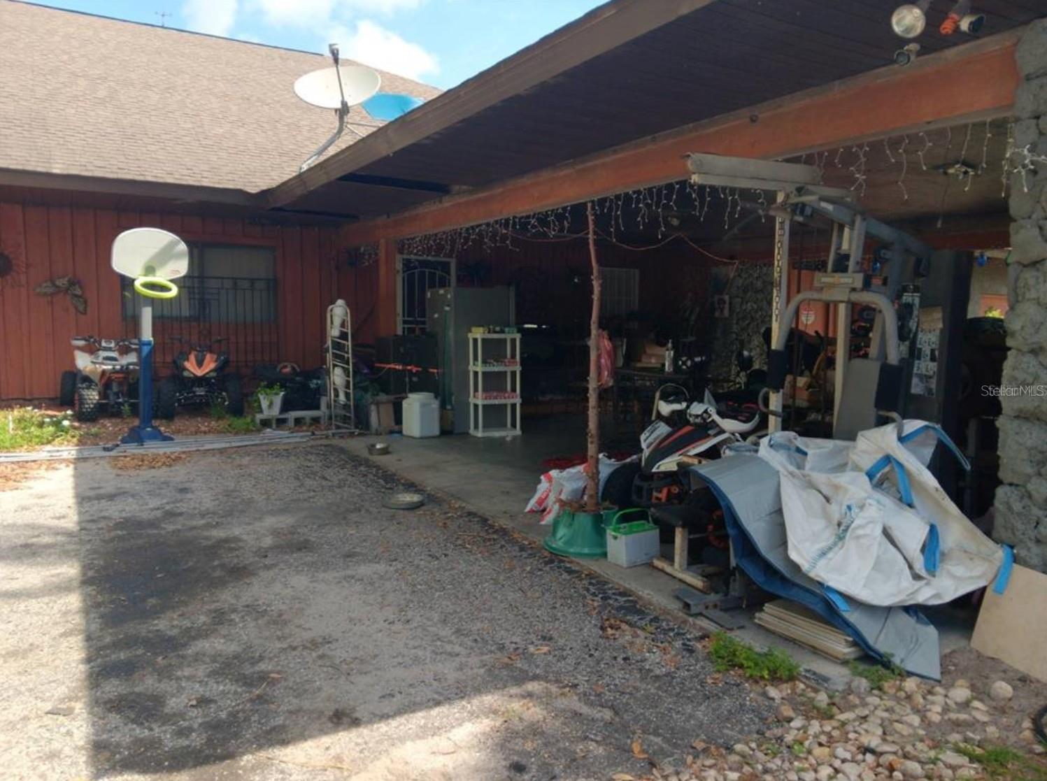 2922 RUSTWOOD LANE