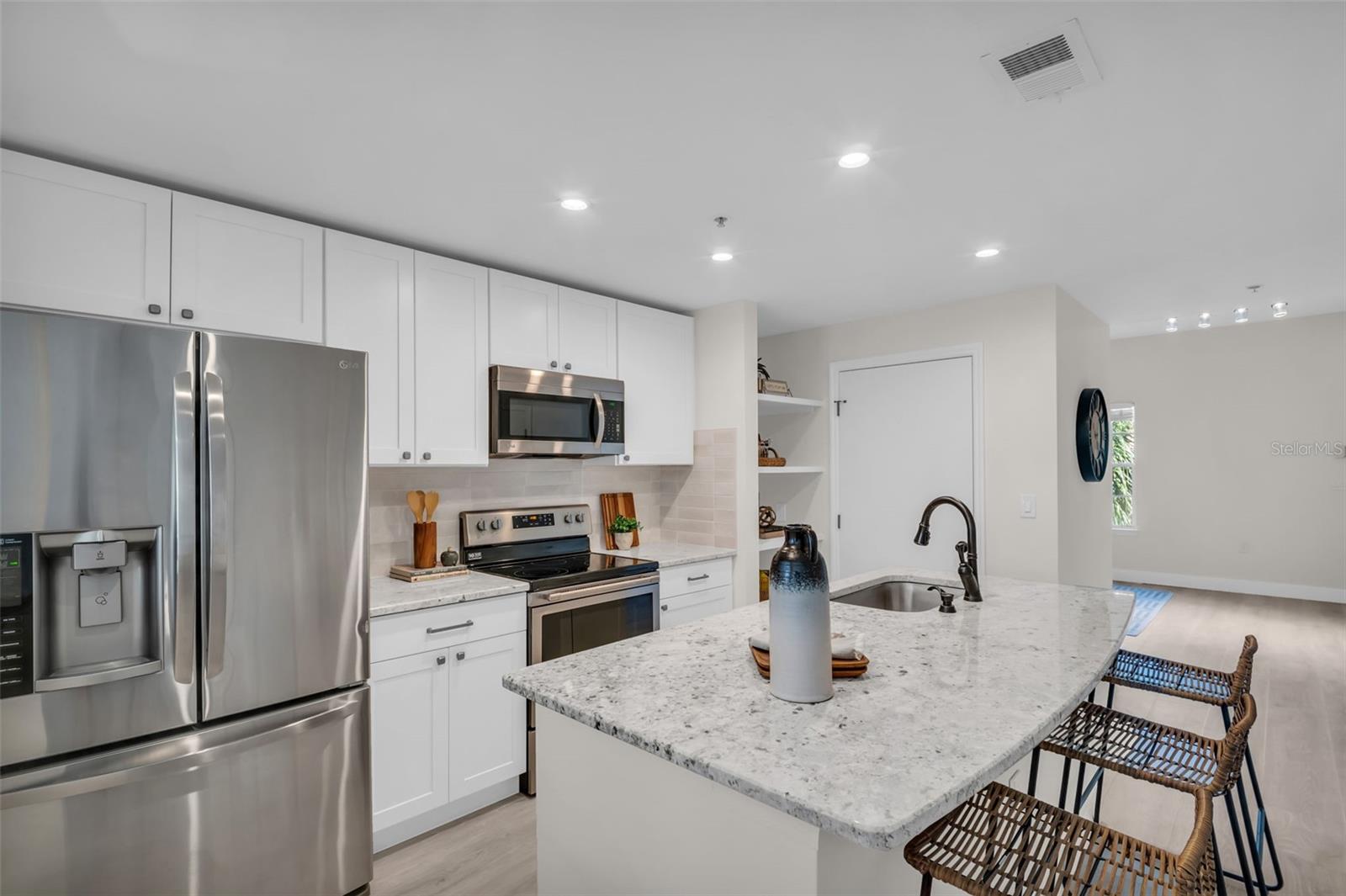 100 4TH AVENUE S 132