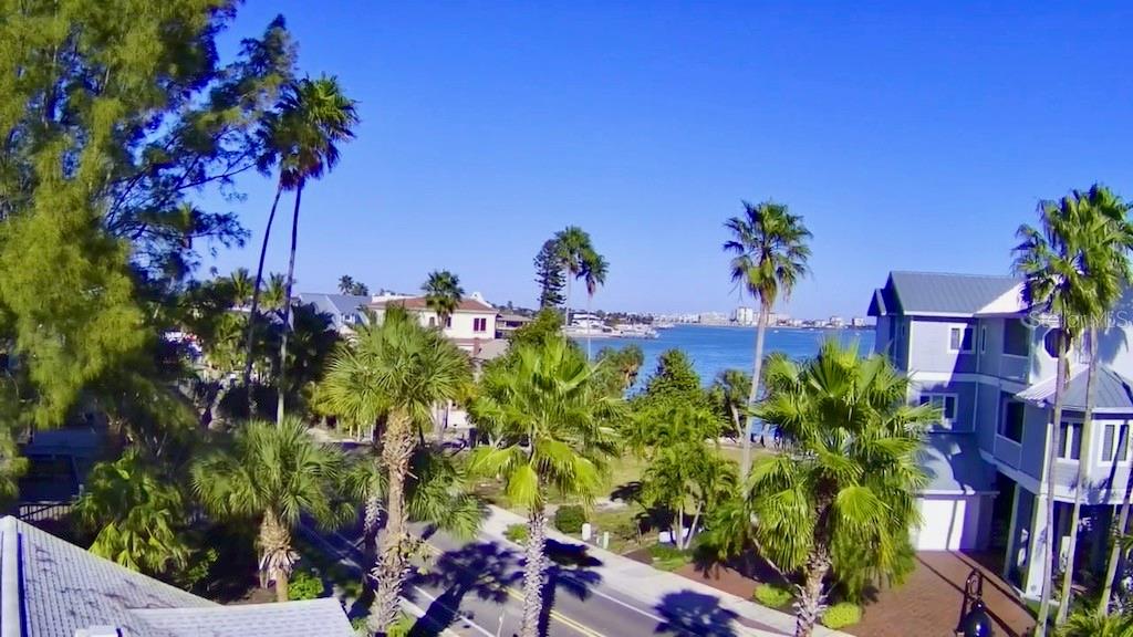 1300 PASS A GRILLE WAY