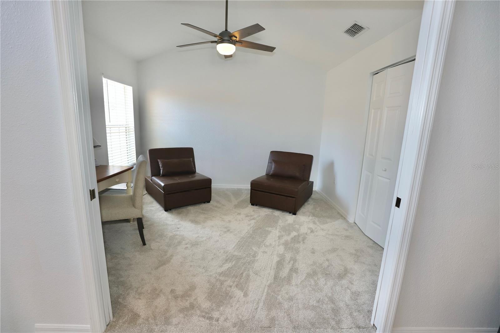 PINESTONE AT PALMER RANCH - Residential Lease