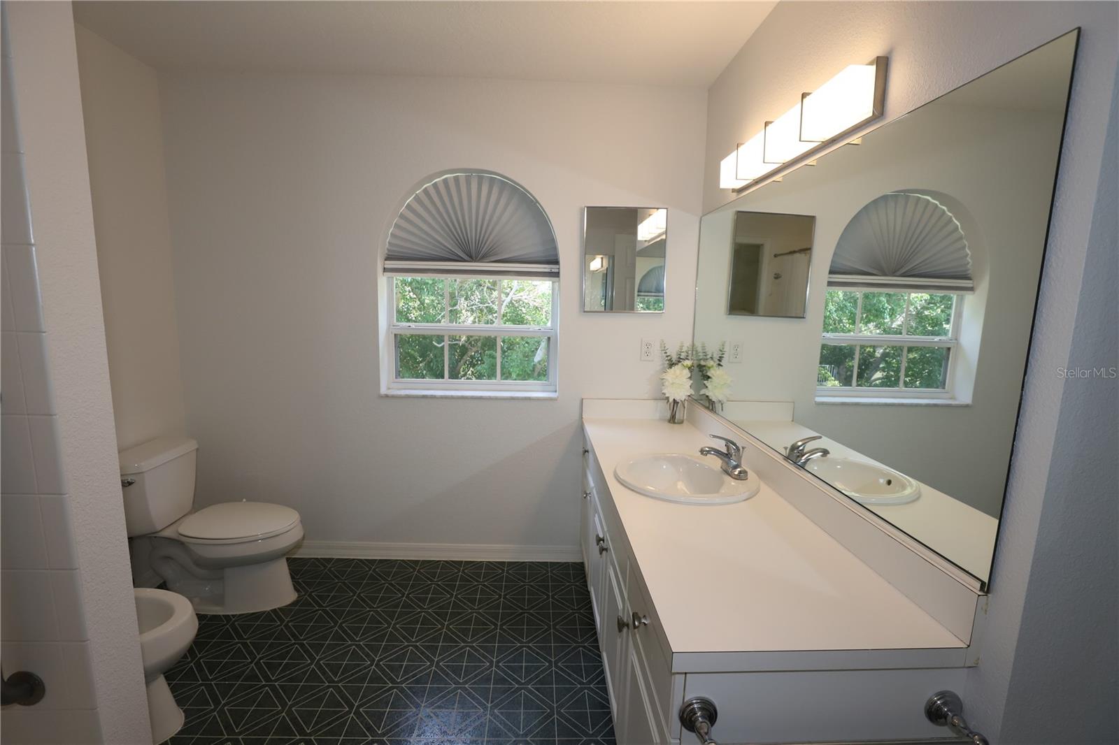 PINESTONE AT PALMER RANCH - Residential Lease