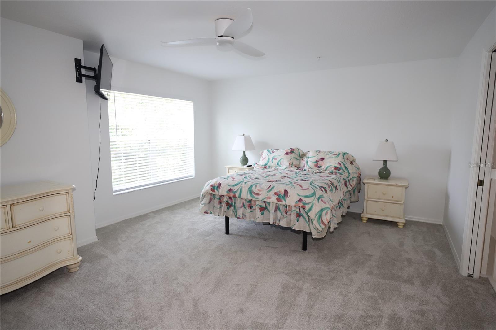 PINESTONE AT PALMER RANCH - Residential Lease