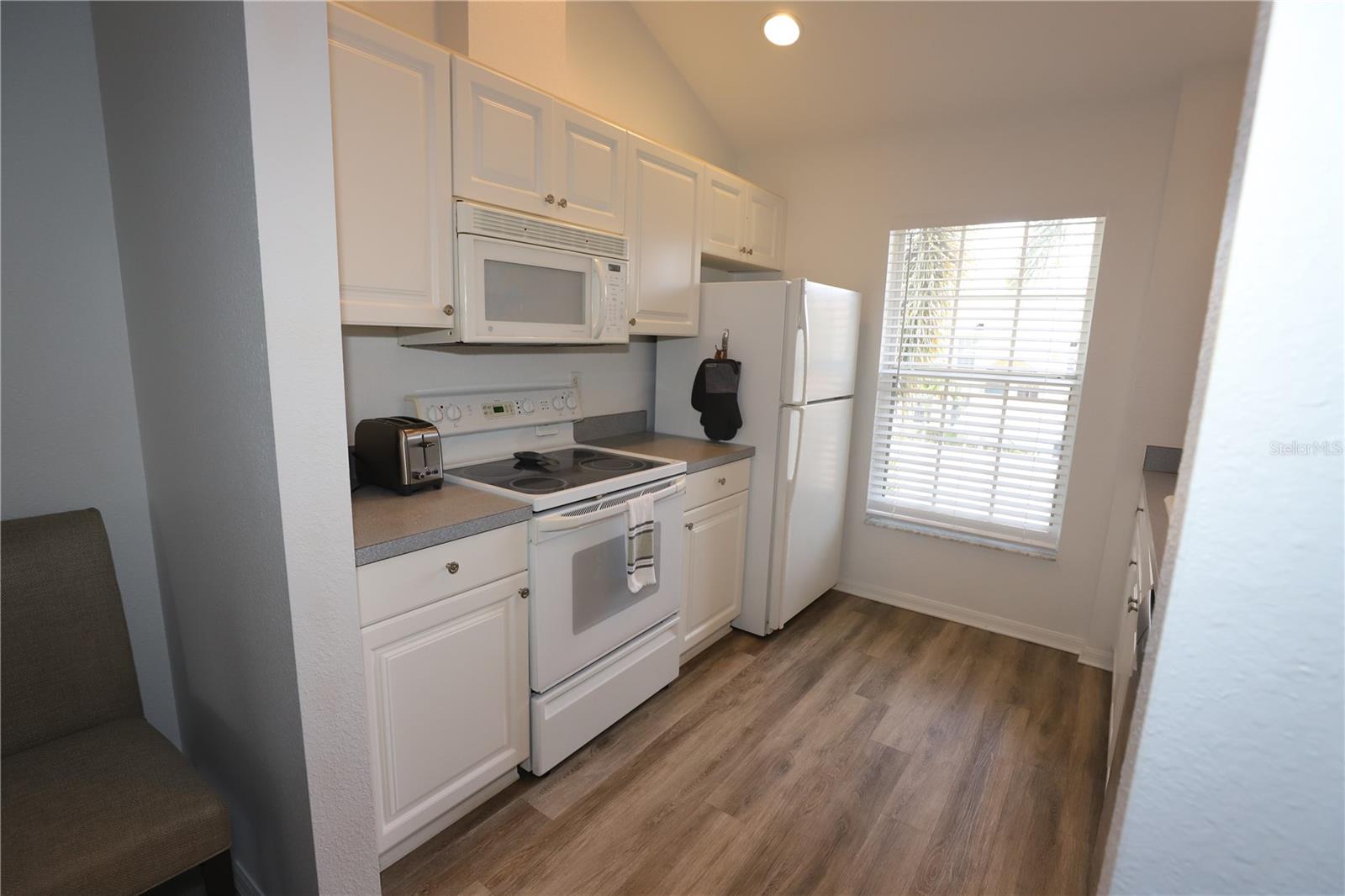 PINESTONE AT PALMER RANCH - Residential Lease