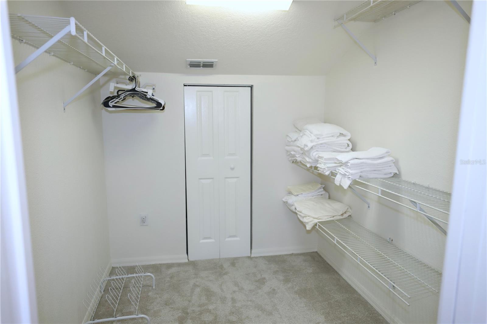 PINESTONE AT PALMER RANCH - Residential Lease