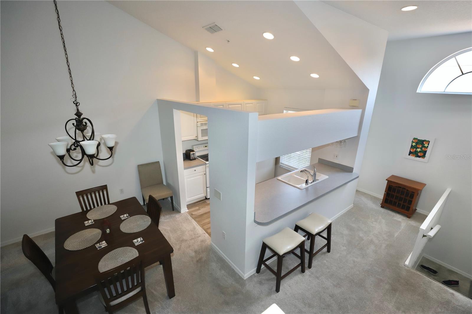 PINESTONE AT PALMER RANCH - Residential Lease