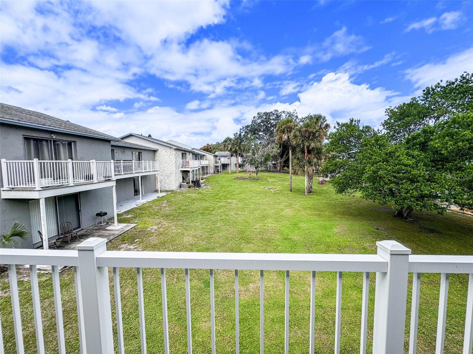 COLONIES CONDO - Residential