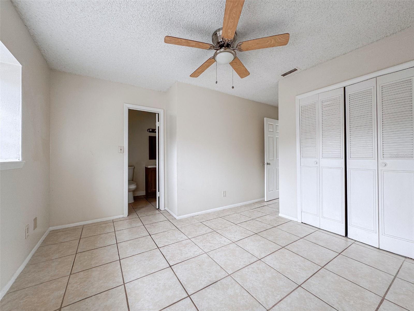 COLONIES CONDO - Residential