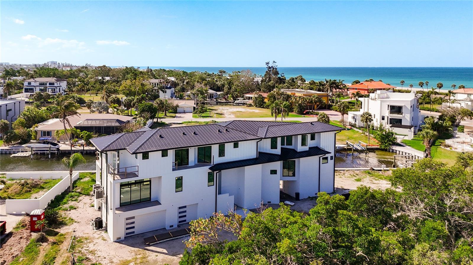 LONGBOAT KEY ESTATES - Land