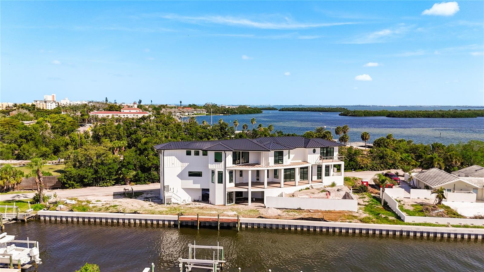 LONGBOAT KEY ESTATES - Land