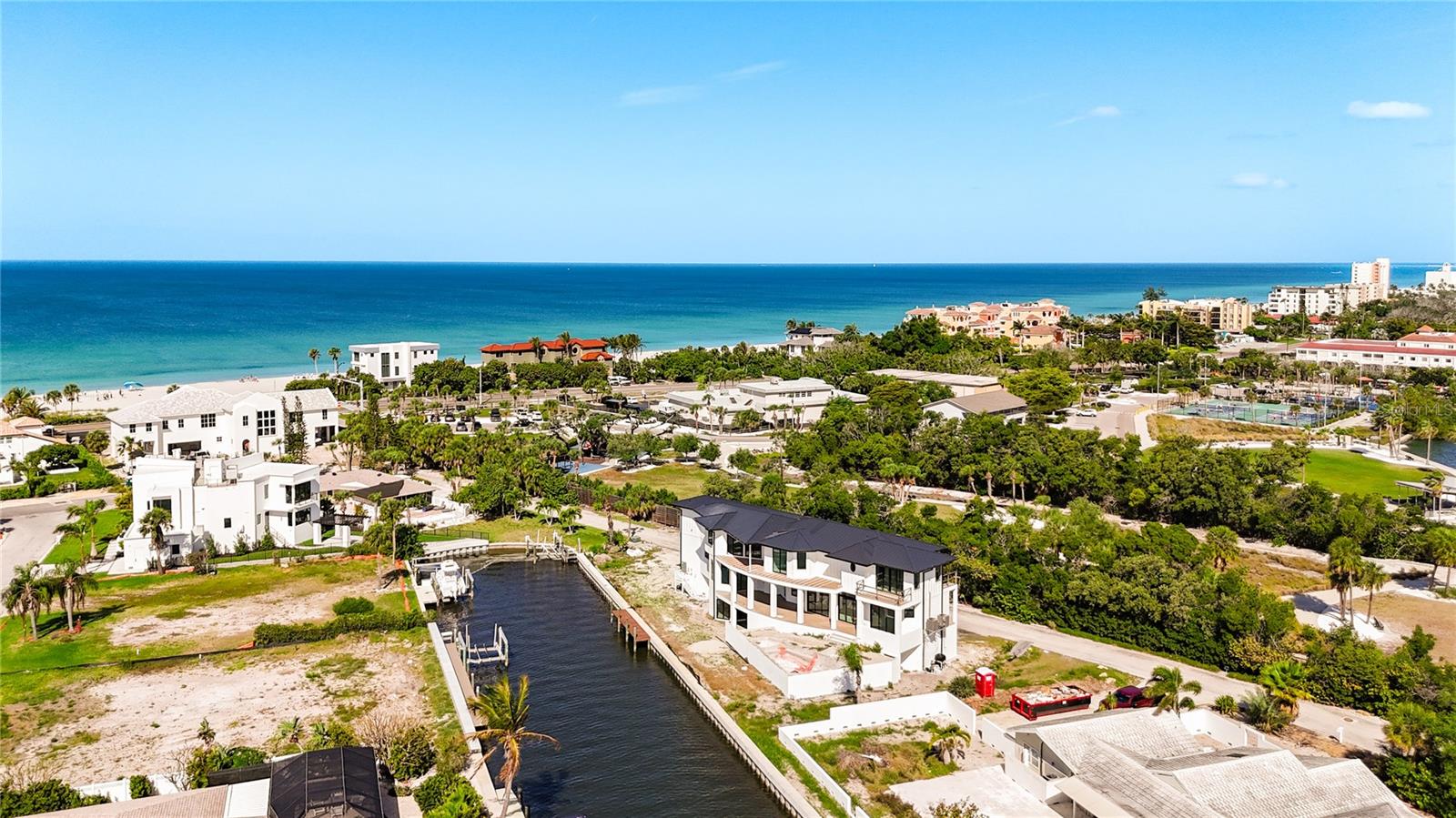 LONGBOAT KEY ESTATES - Land