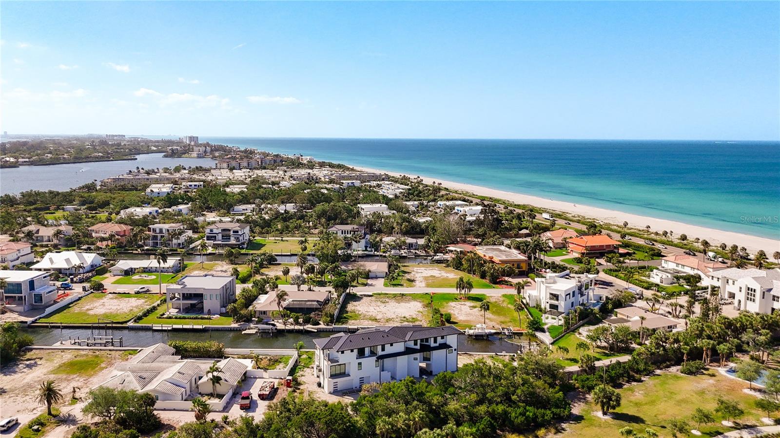 LONGBOAT KEY ESTATES - Land